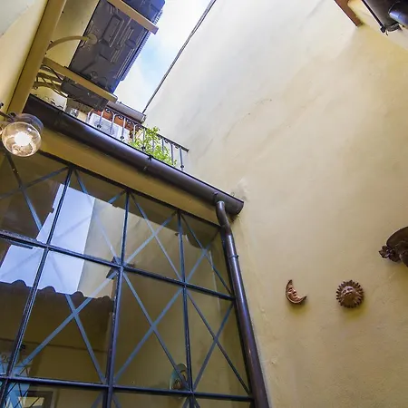 Guesthost - Ariento Romantic Apartman Firenze