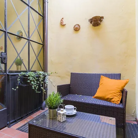 Guesthost - Ariento Romantic Apartman Firenze